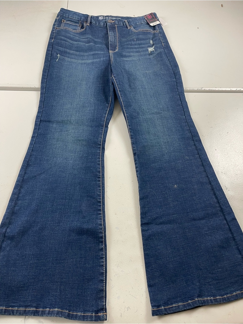 No Boundaries Jeans Women Size 19 Wide leg
